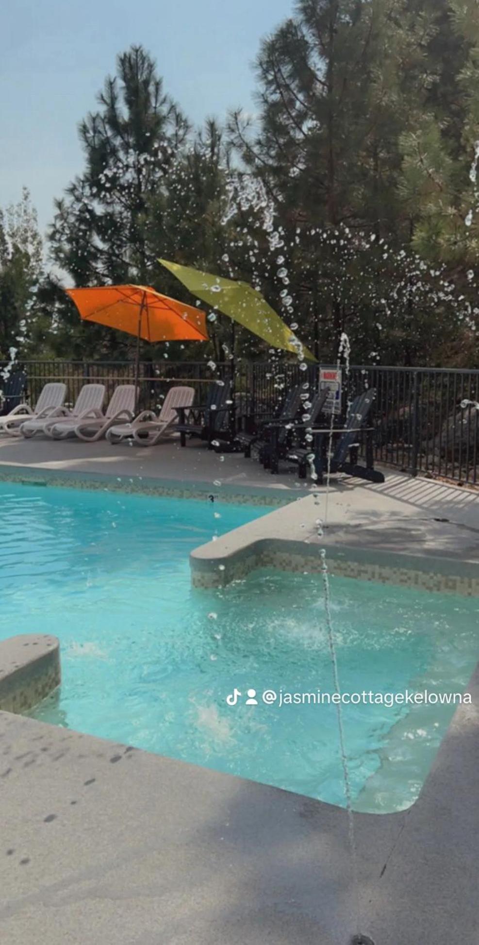 Jasmine Cottage Kelowna Zewnętrze zdjęcie